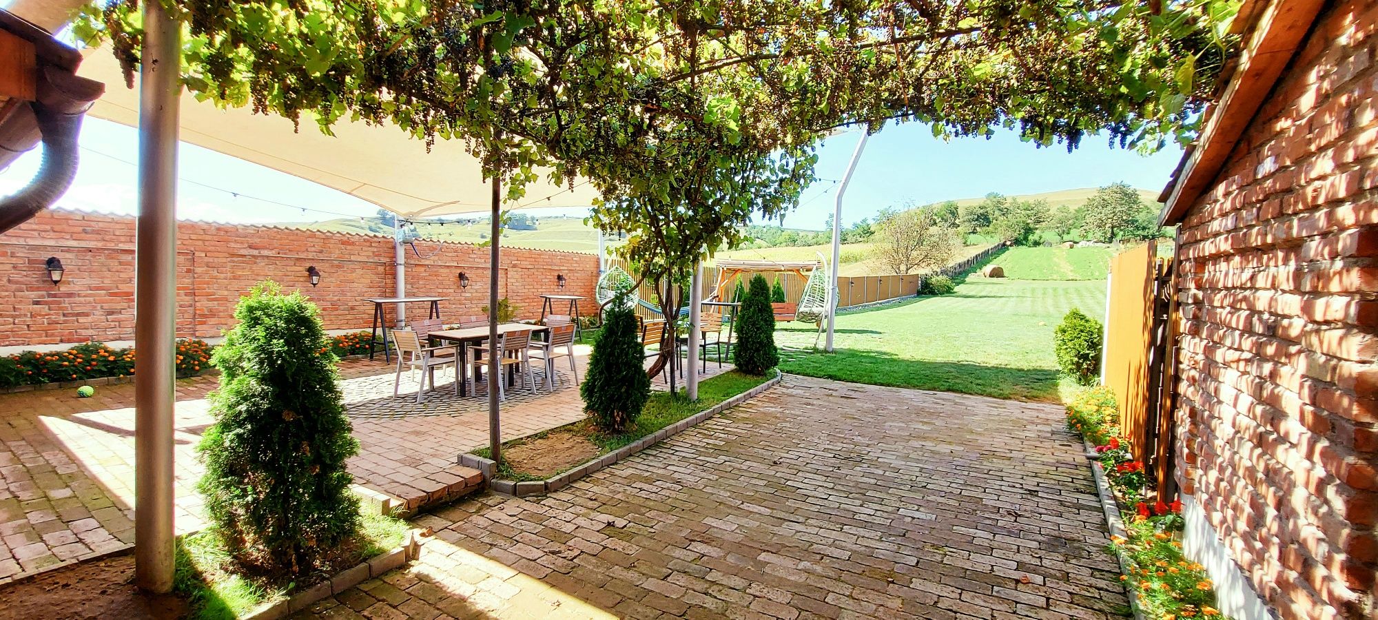 Cabana cu piscina și ciubar de inchiriat / Inchiriez Cabana/Cazare/Eve