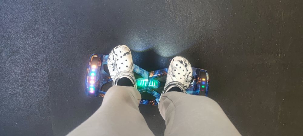 Продавам Ховърборд 8 инча Космос Син