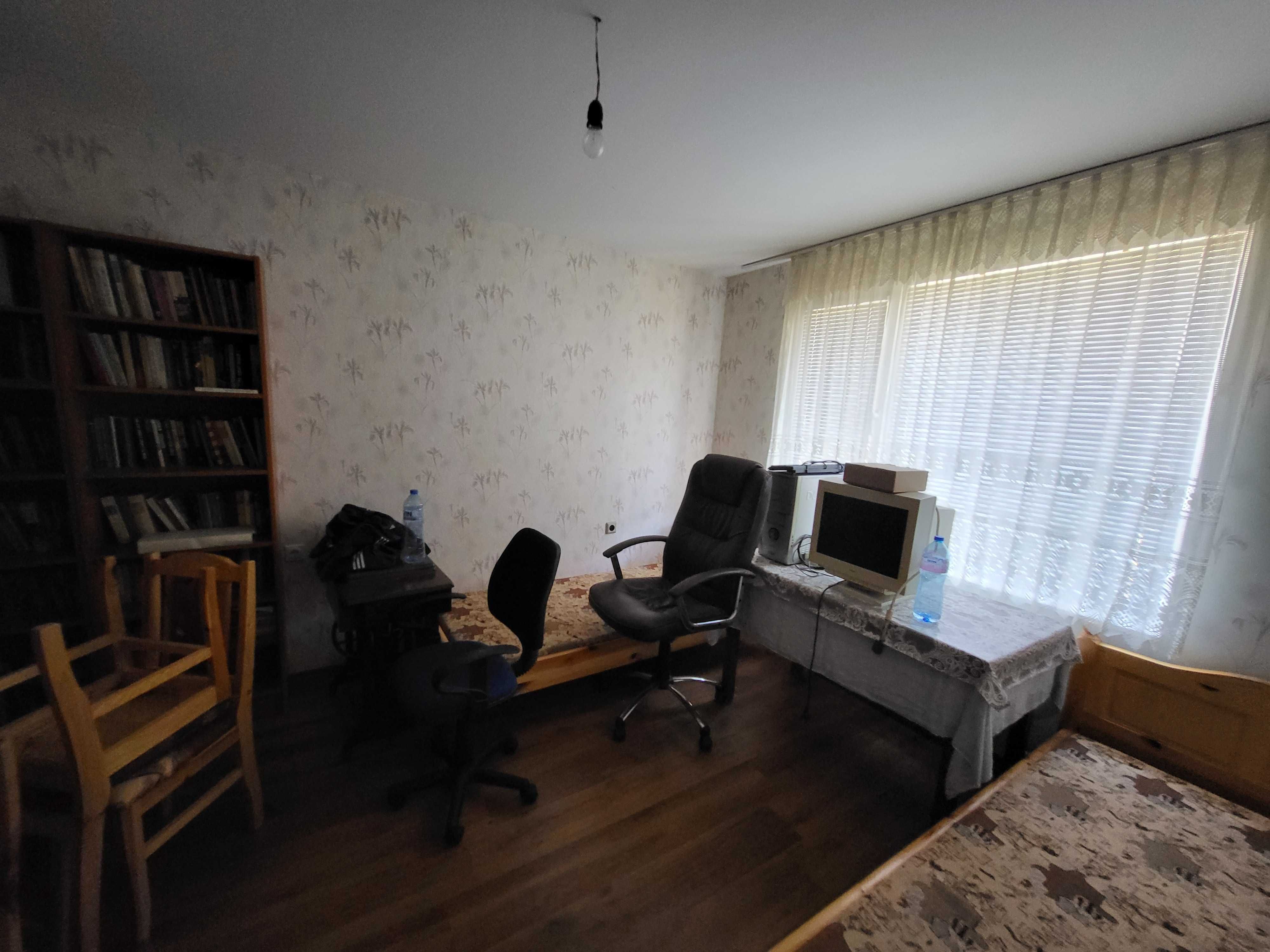 Продавам къща в гр.Пещера