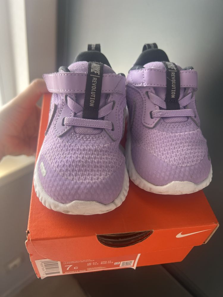 Nike Revolution 5 23.5