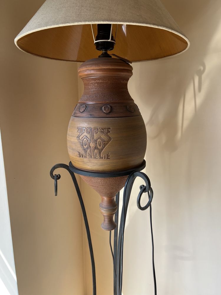 Керамична нощна лампа със стойка от ковано желязо - 1 брой