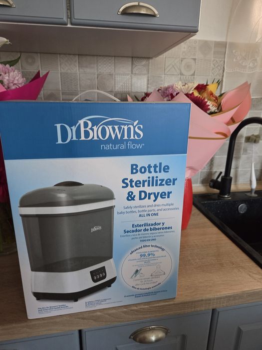 Sterilizator biberoane Dr Browns
