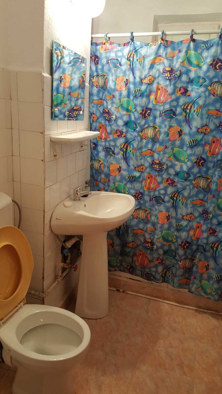 Închiriez apartament 3 camere cetate