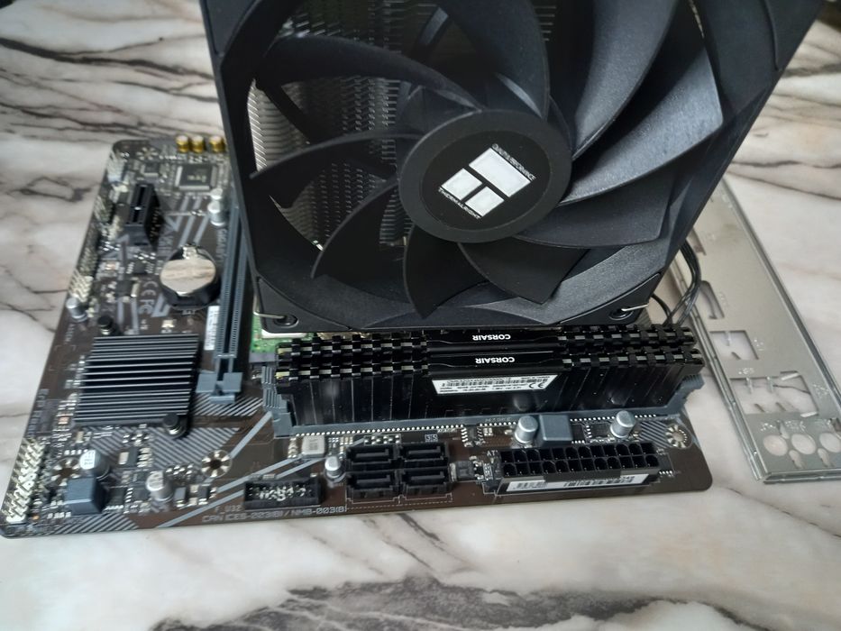 Геймърски комплект GIGABYTE H510M-K V2 +Intel Core i7-10700+32gb+512gb