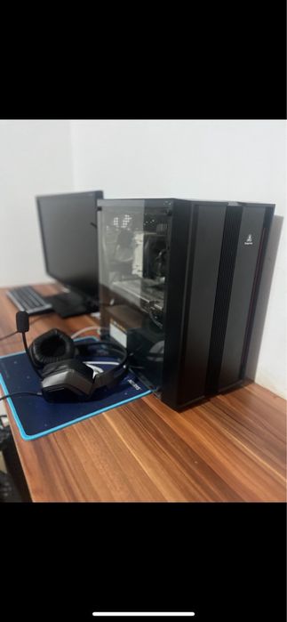 Vand\ schimb pc gaming amd ryzer