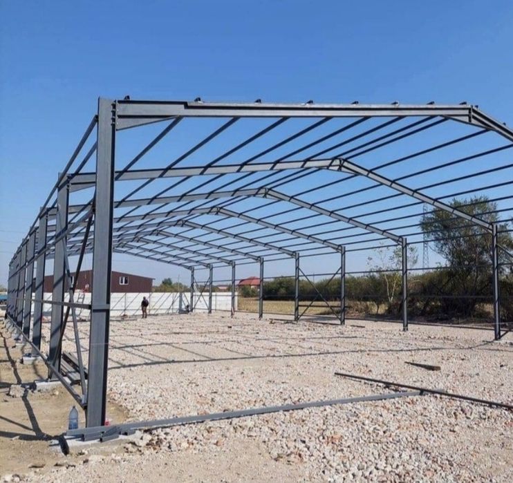 Vand hala metalica  10x15x4 din ipe  cu tot cu panau  la pretu de