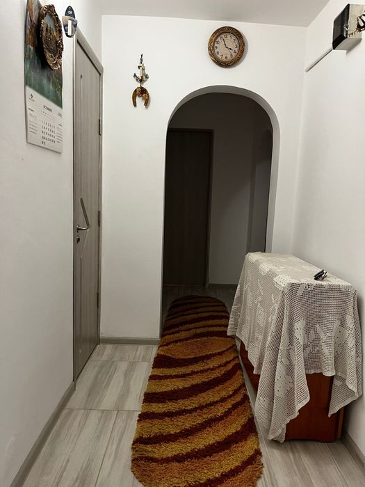 Vand apartament 3 camere zona centrala