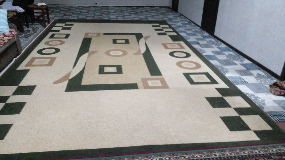 Гилем сатылады  бахасы 700