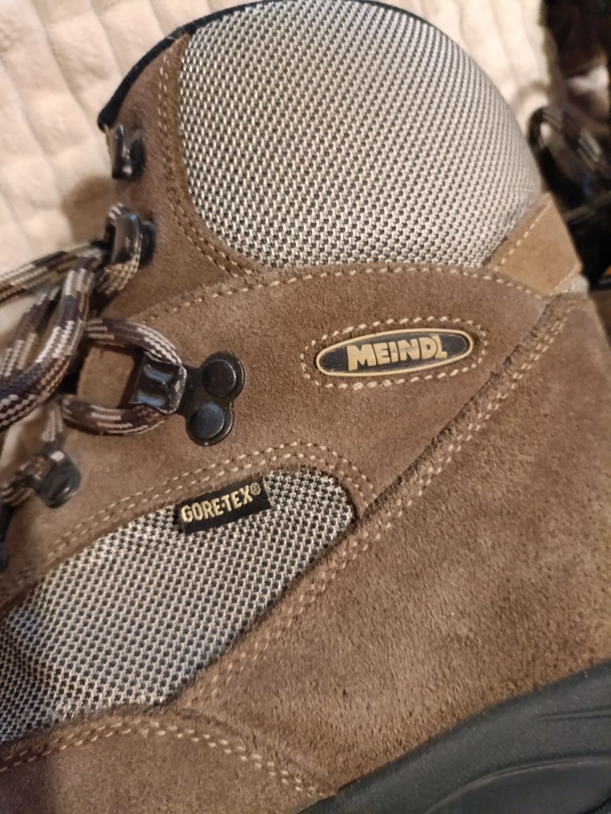 N44 Туристически обувки Meindl с Gore-tex супер запазени