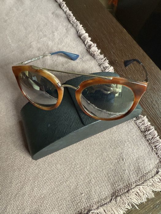 Слънчеви очила Prada