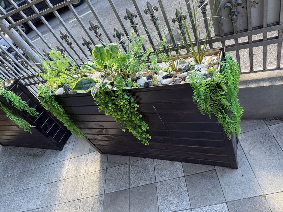 Jardiniere echipate