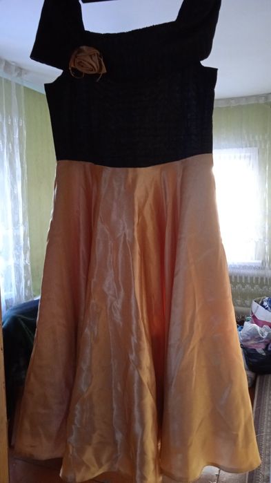 Продам нарядное платье