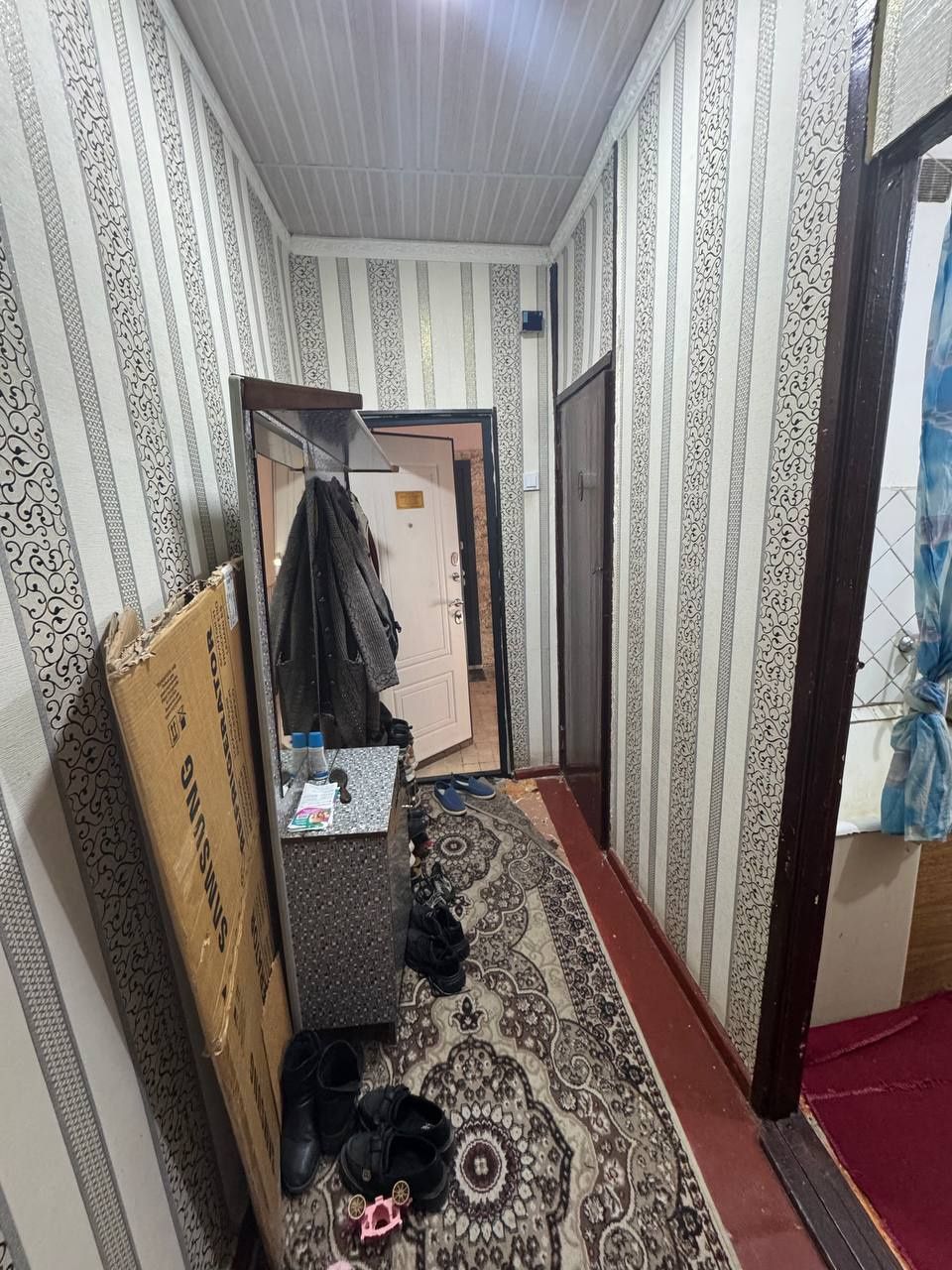 Квартира сотилади Яшнабад Кадешва бозор 151- мактаб 2 хонали