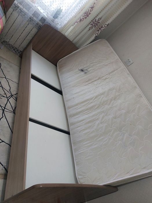 Кровать +  матрац  от фирмы  эвромебель