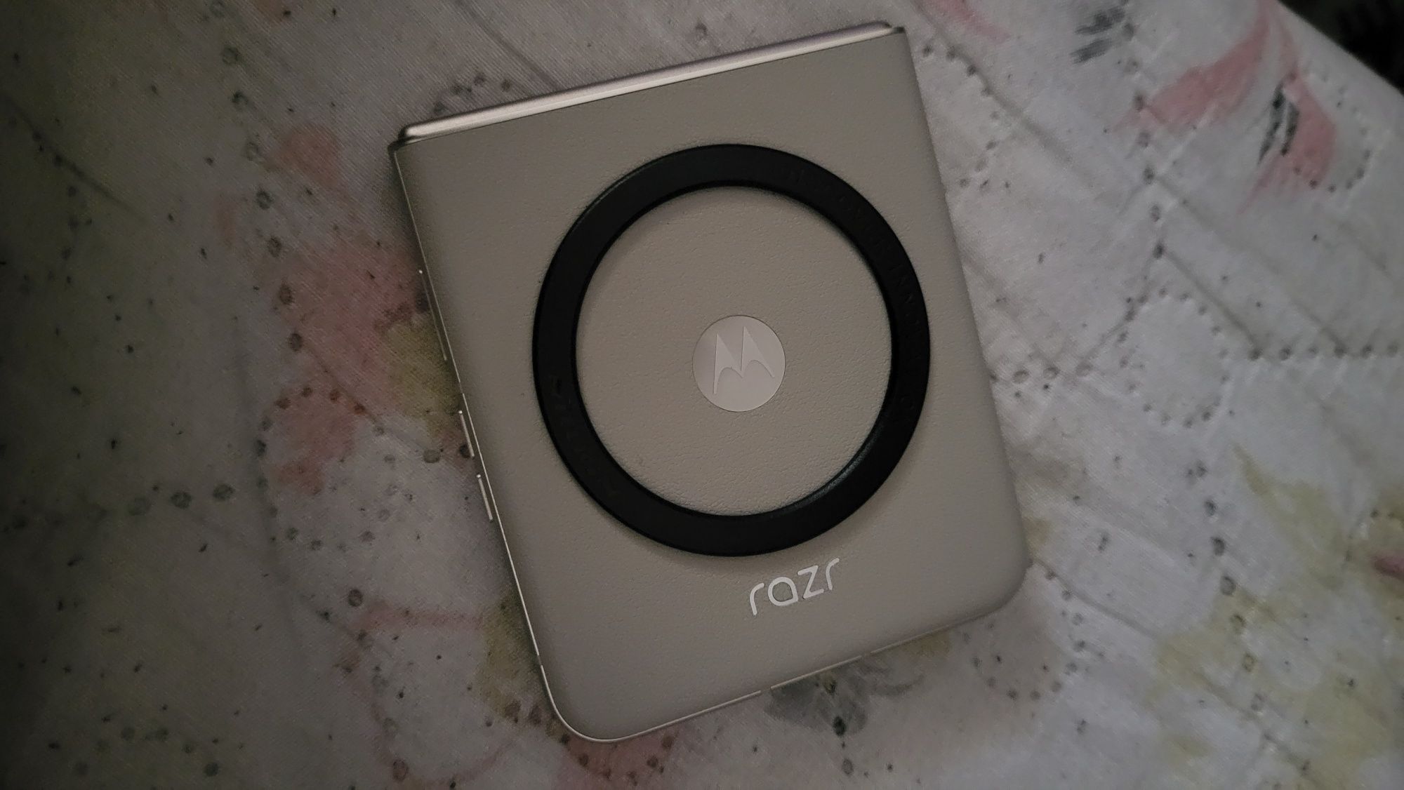 Motorolla razr 50/256gb