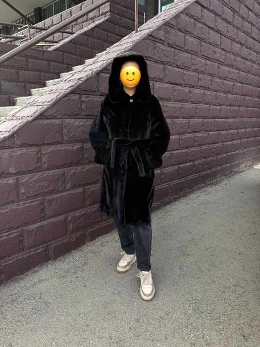 Продам новую норковую шубу 42-размер