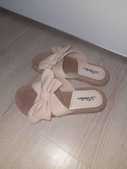 Transport gratuit! Slapi Diaberr marimea 36, sandale Aldo