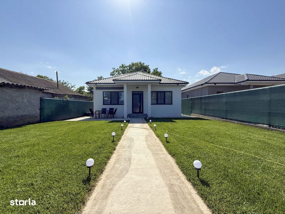 Casa cocheta in Corbu,  mobilalta si utilata  aproape de plaja salbat