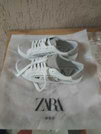 Спортни обувки ZARA