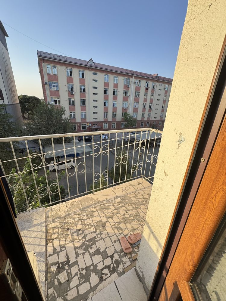 Qarshi shahar markazidan 3 xonali evro remont kvartira sotiladi!