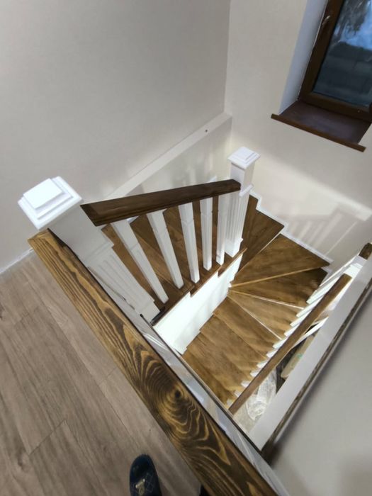 Обшивка деревом лестницы