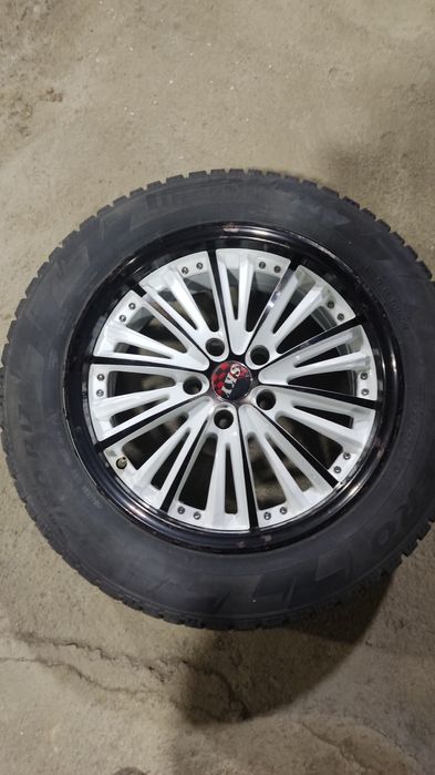 Продам шины nokian с дисками зимние