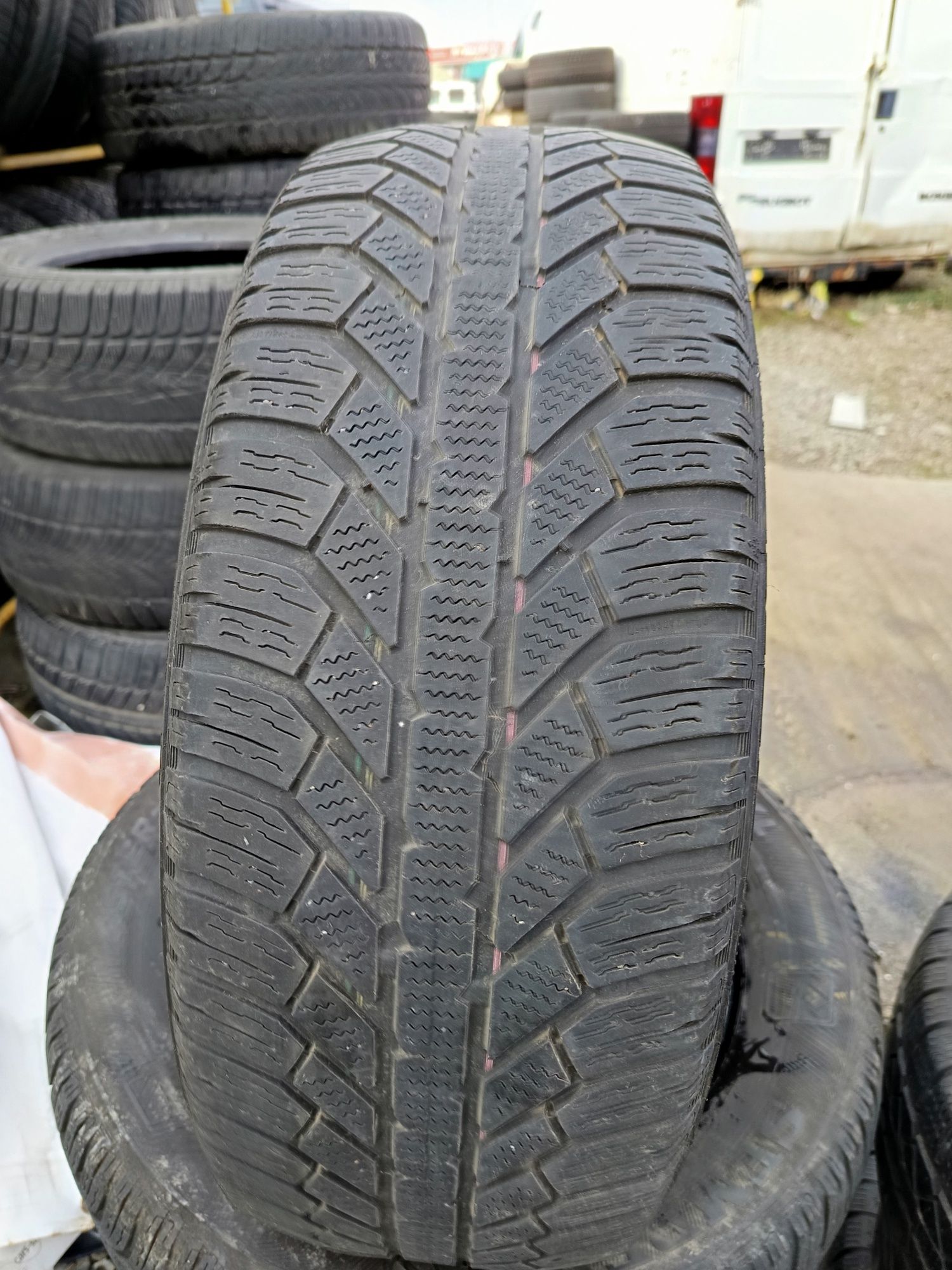 215 60 R 16 SEMPER IT Дот4517
