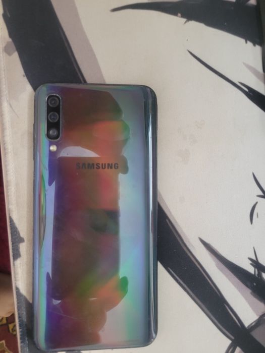 Продам самсунг а50