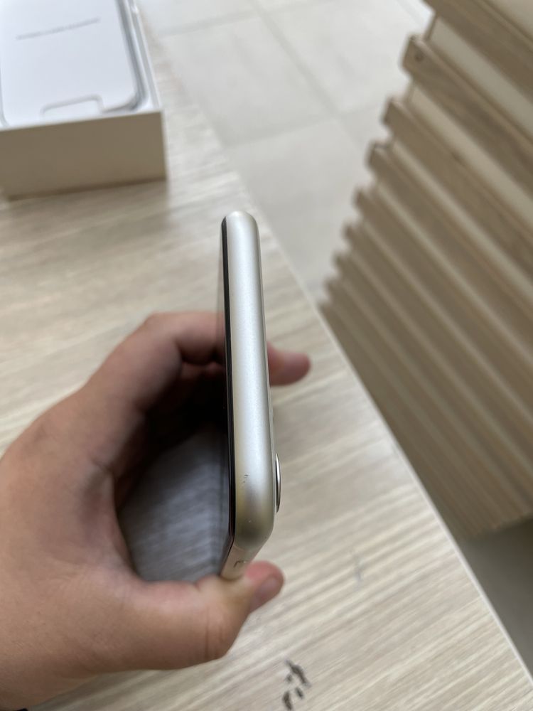 Nasiya Savdo Iphone 11 White 64 gb LL/A