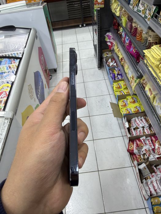 Iphone 12 pro max sotiladi