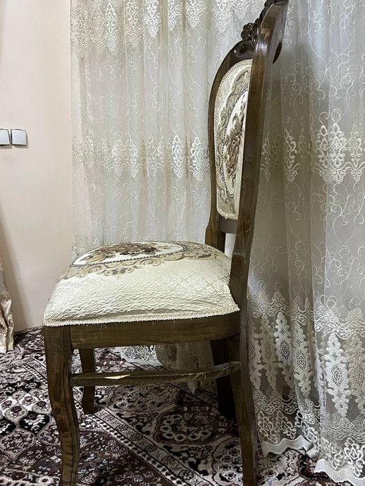 Стол стулла сотилади холати яхши 10 стул