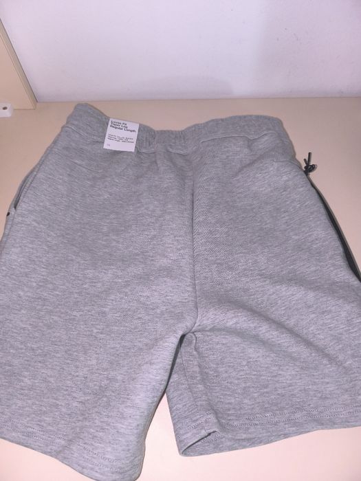Pantaloni scurti nike tech