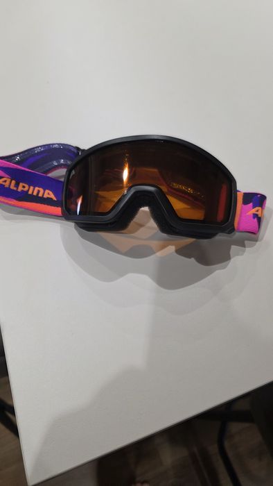 Продам детскую горнолыжный маску