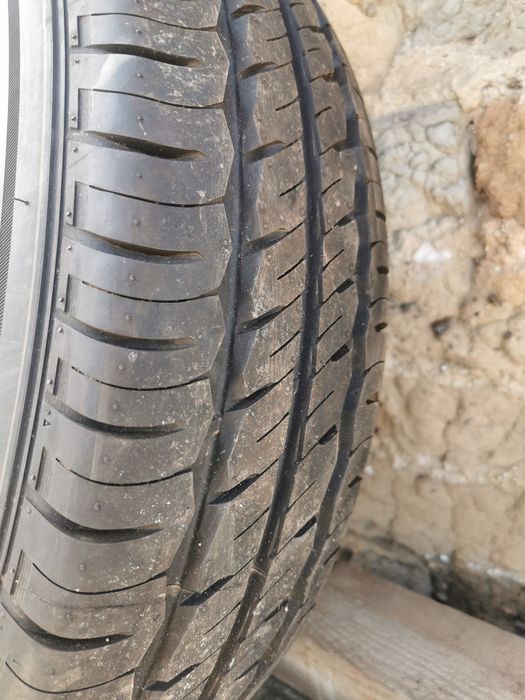 Нова гума с джанта Ford transit 215/75 16C