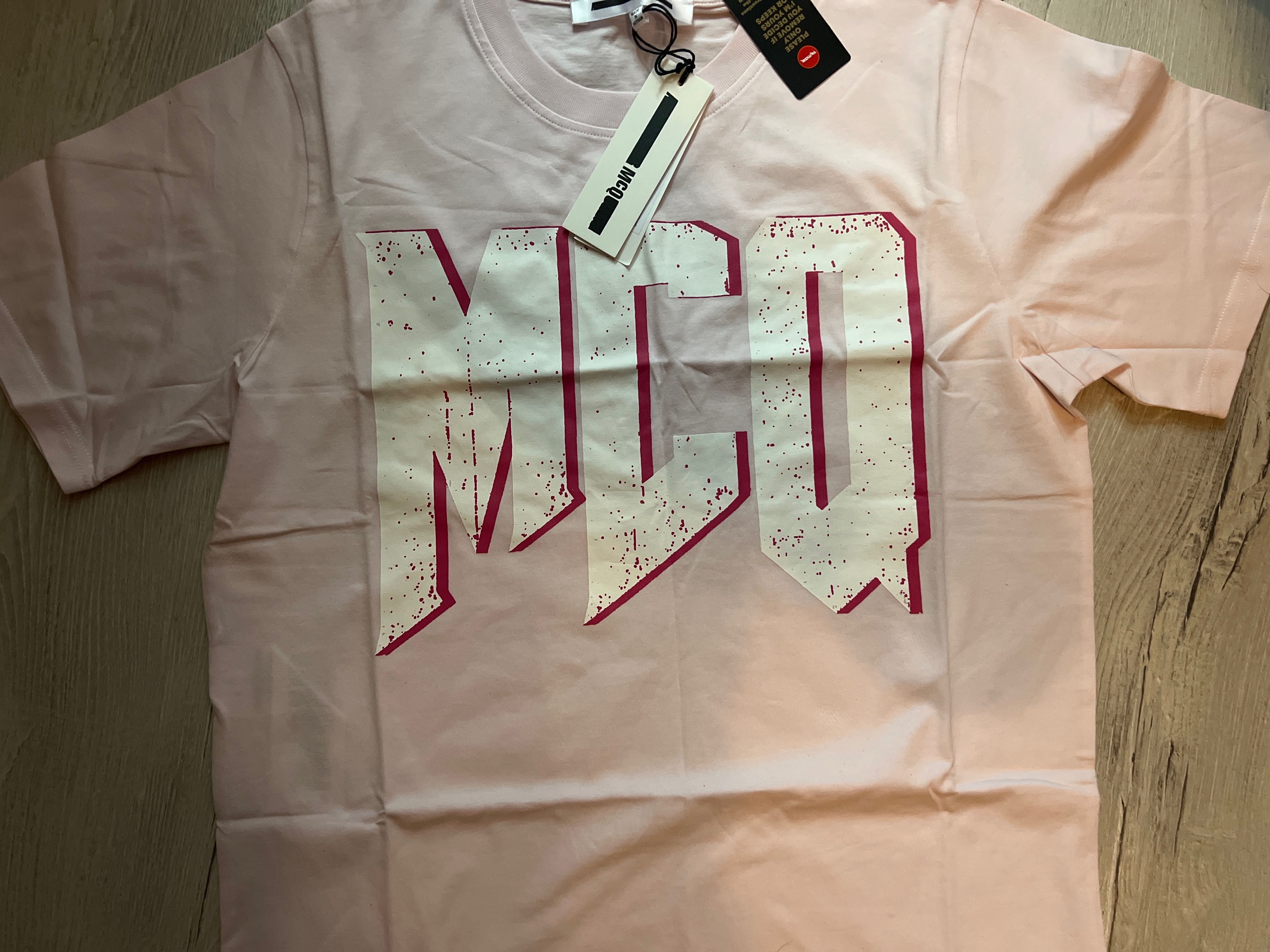 дамска блуза на MCQ и тениска MCQ