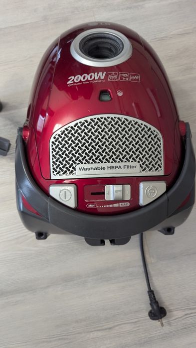 Aspirator LG 2000W