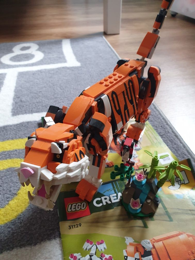 LEGO® Creator 3 in 1 - Maretul tigru