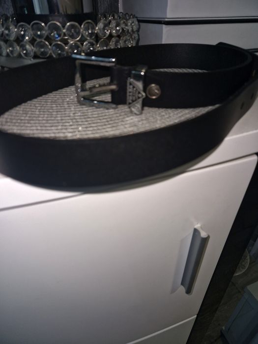 Prada естествена кожа колан.Нов