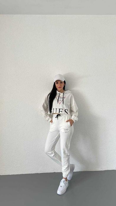 дамски спортни екипи