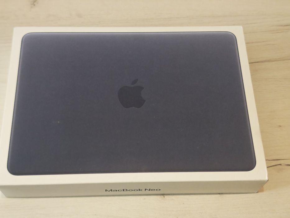 Нов Macbook Neo 8 13"8 GB RAM 256 GB Гаранция — миниатюра 3