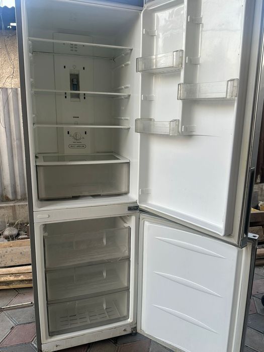 Продам холодильник