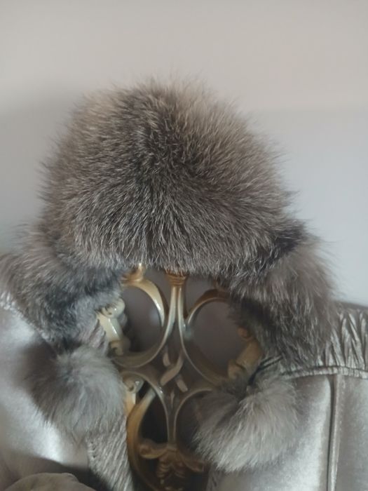 Căciulă blana vulpe argintie mărime universala stare noua
