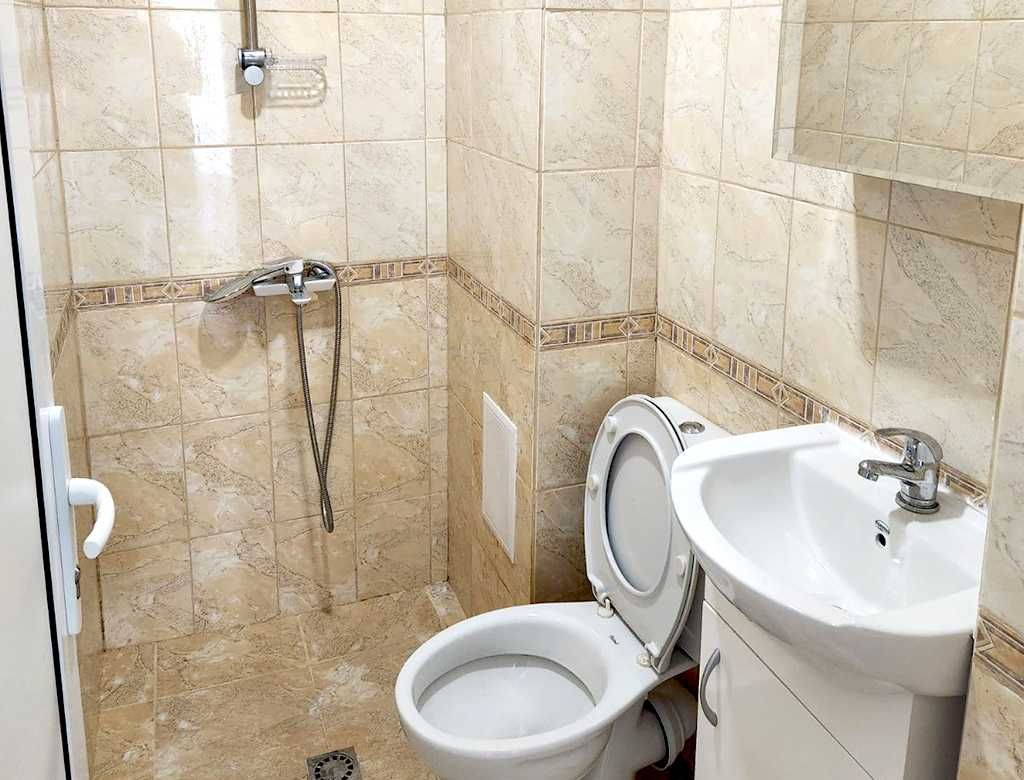 Продава се Двустаен апартамент в Русе, Център - 63 кв.м за 984 €/кв.м - Снимка #3