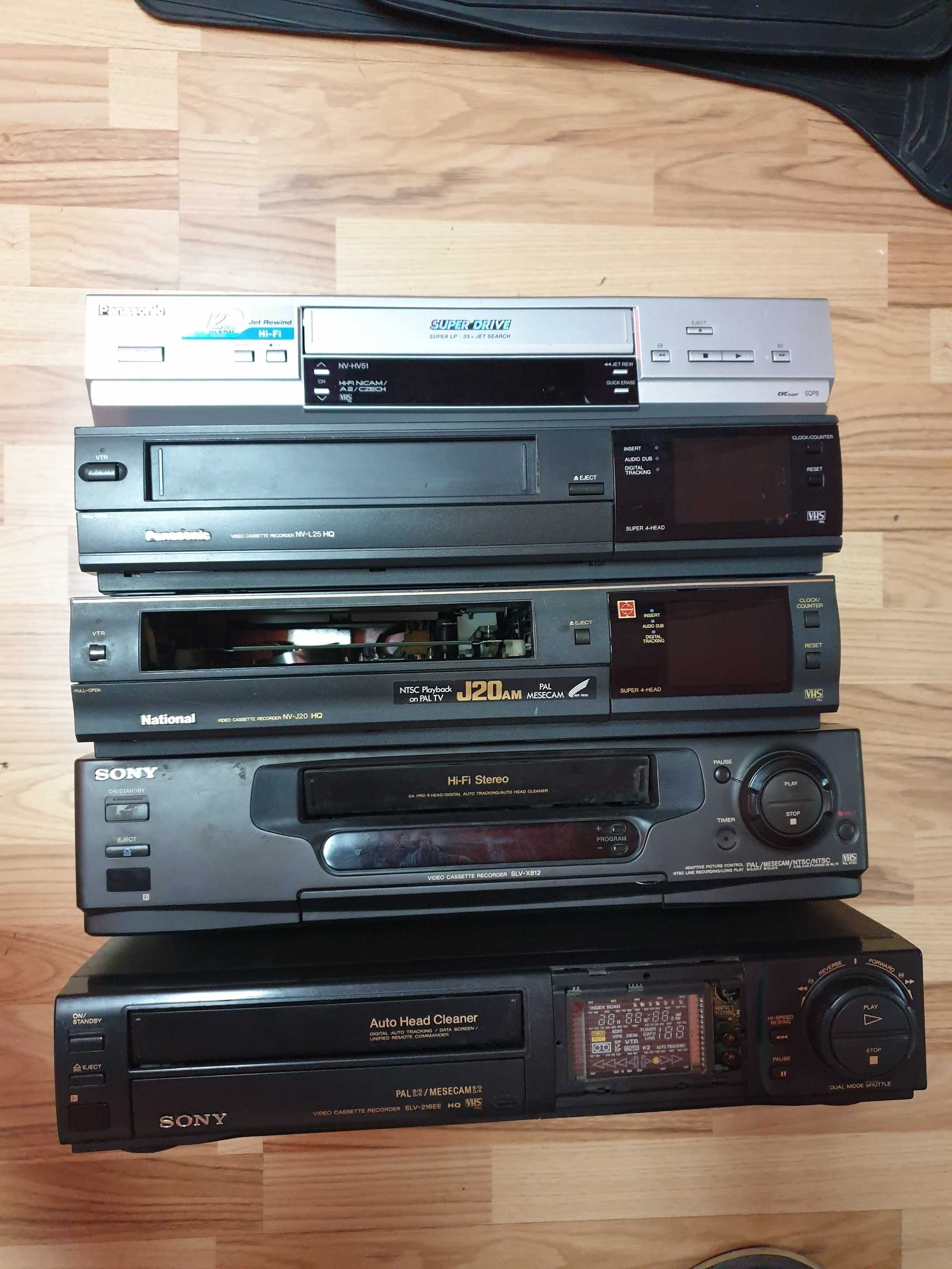 Продавам видеокасетофони VHS PANASONIC ,SONY и National
