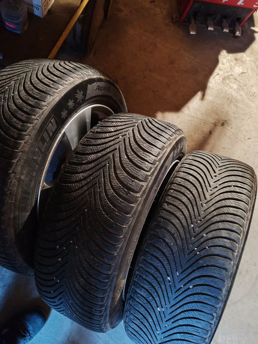 225/55 R17 M+S  2 buc ,ambele 200 lei