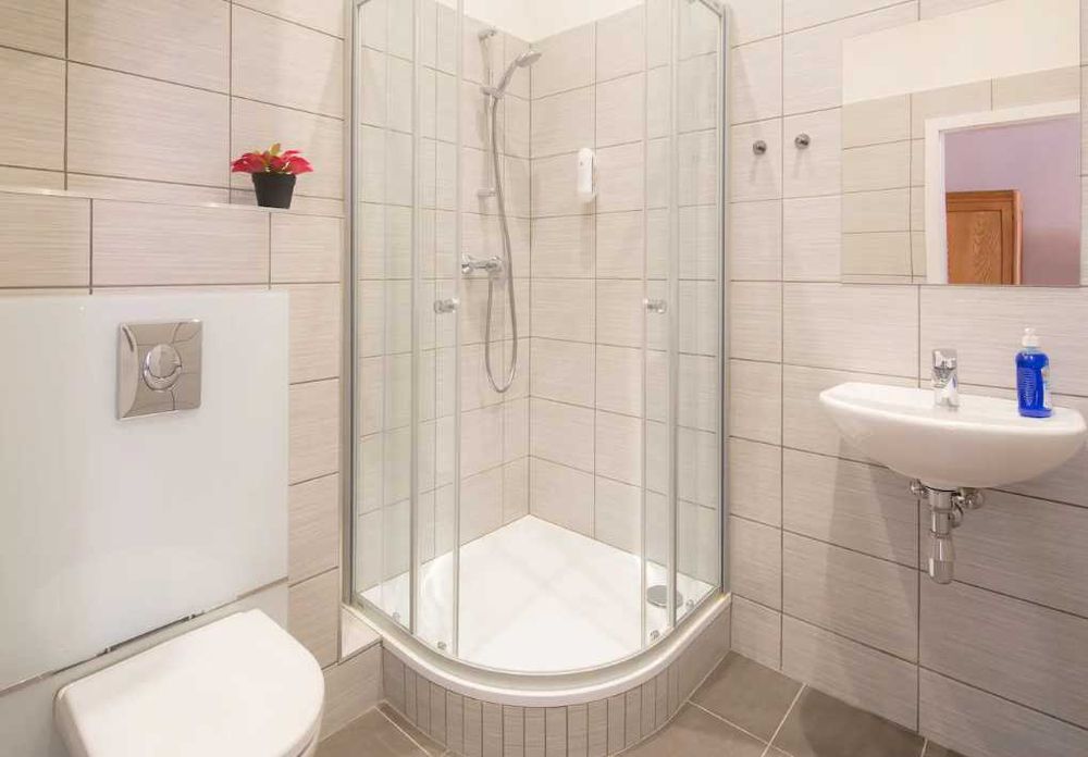 Дава се под наем Двустаен апартамент в Пловдив, Център - 68 кв.м за 306 € - Снимка #3