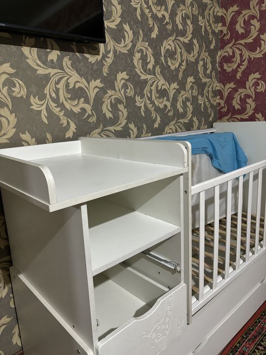 Детская кроватка для новорожденных