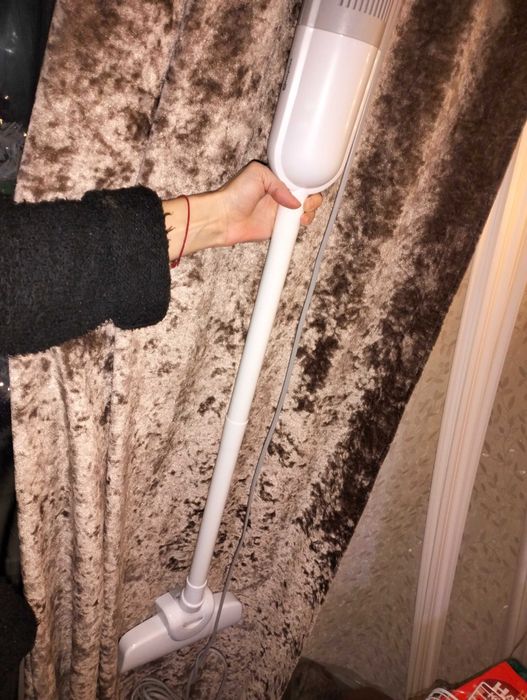 Пылесос компактный.