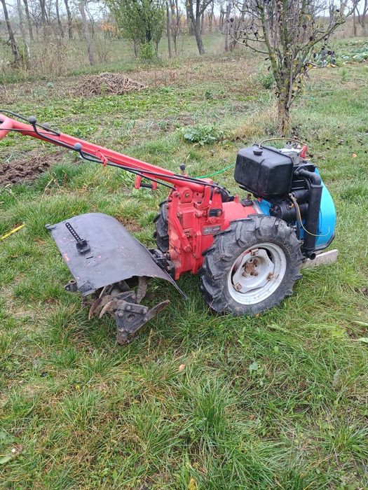 Vând motocultor pascuali cu motor lombardini lda 820