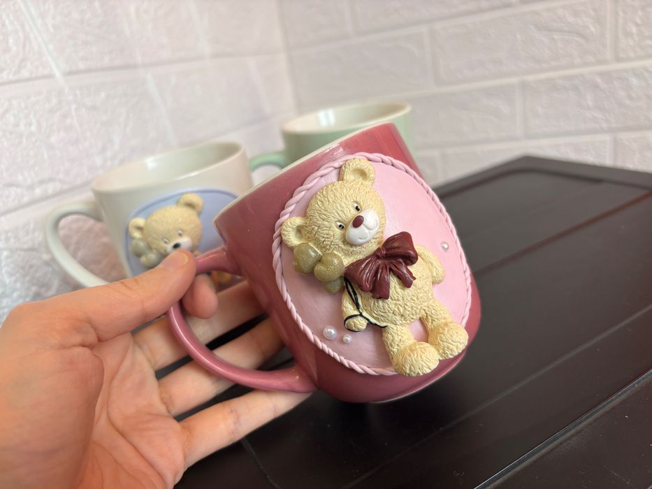 Керамична чаша декорирана с полимерна глина